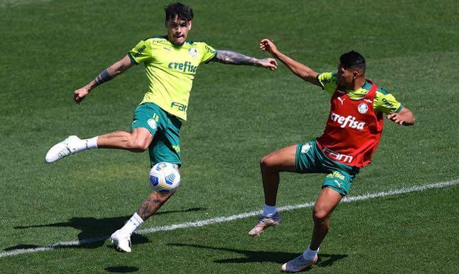 Gustavo Gómez e Rony durante treino do Palmeiras para duelo do Brasileirão 2021