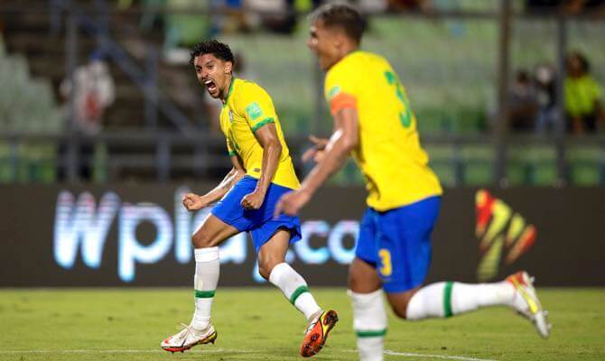 Marquinhos comemora gol em Venezuela x Brasil nas Eliminatórias da Copa