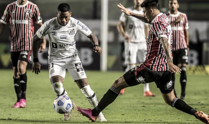 Santos x São Paulo no primeiro turno do Brasileirão 2021, na Vila Belmiro