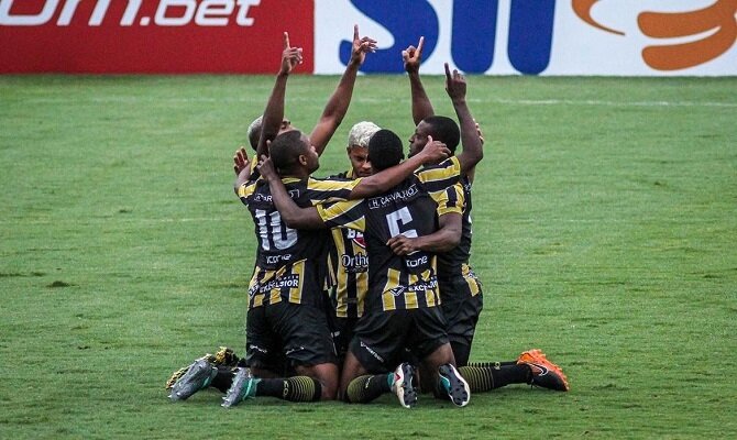 Volta Redonda e Botafogo